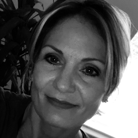 Meet your Posher, Nikki - Picture 2 of 2